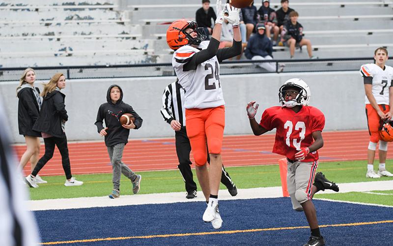 Hayden Gailey catches the only Raider touchdown of the spring game.