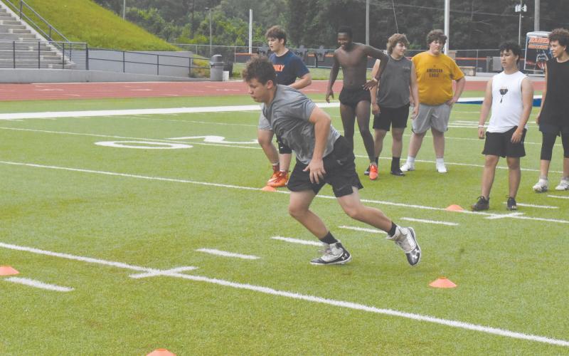 Brad Chosewood works on short-distance speed during conditioning Thursday. ISAIAH SMITH/Staff