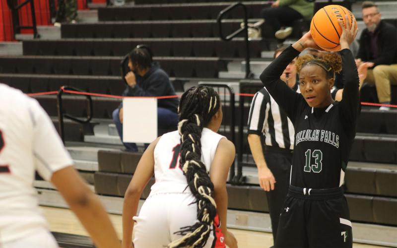 Tallulah Falls’s Veronaye Charlton looks to get the ball inside against Stephens County. MARCUS ETIENNE/CNI News Service