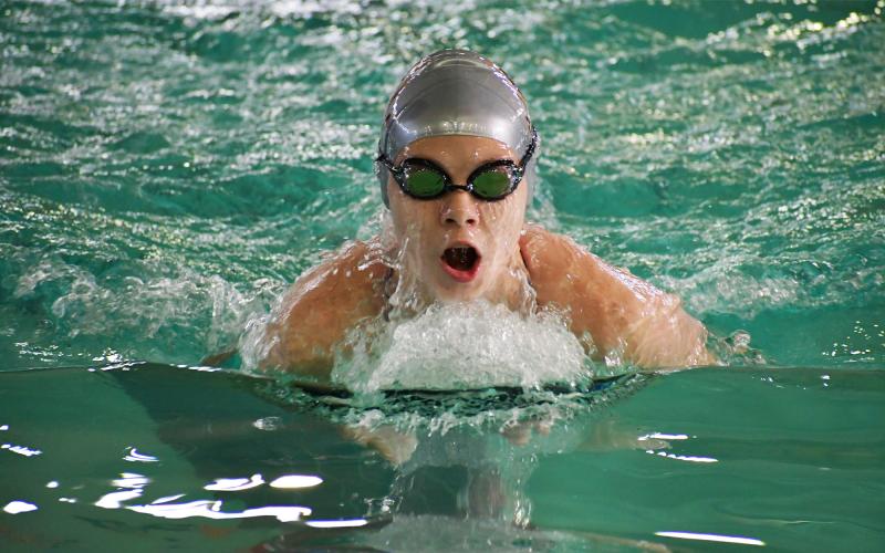 Skye Medley swimming in the medley relay Jan. 8. MATTHEW OSBORNE/Staff
