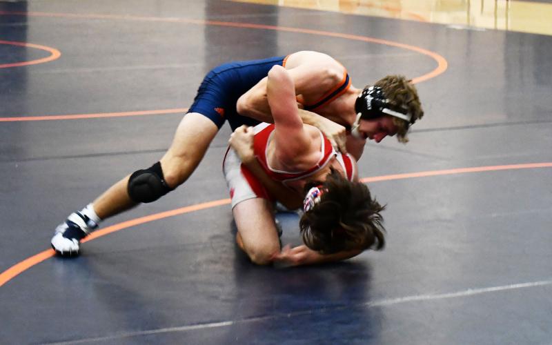 Habersham Central’s Caleb  Blackburn battles Rabun County’s Miles Watts earlier this season. MATTHEW OSBORNE/Staff