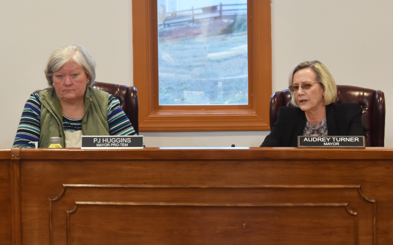 Alto Mayor Audrey Turner (right) is stepping down, leaving PJ Huggins (left) in charge until the election in November. AMARIS E. RODRIGUEZ/Staff