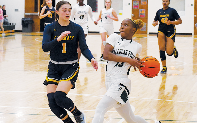 Veronaye Charlton drives to the basket in Tallulah Falls’ state playoff matchup against Galloway. CODY ROGERS/Staff