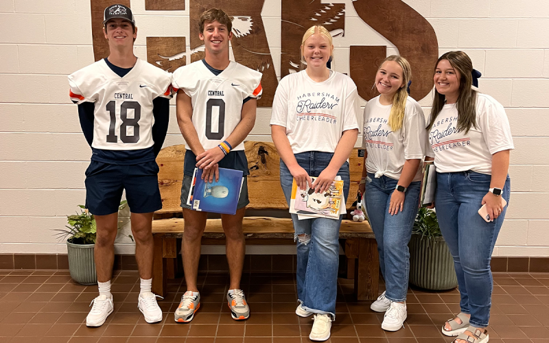 Raider Readers at Clarkesville Elementary on Aug. 19 were (from left) Slade Dover, Chase Colbert, Makenna Eller, Ava Brookshire and Morgan Pitts. JALEN HULSEY/Submitted