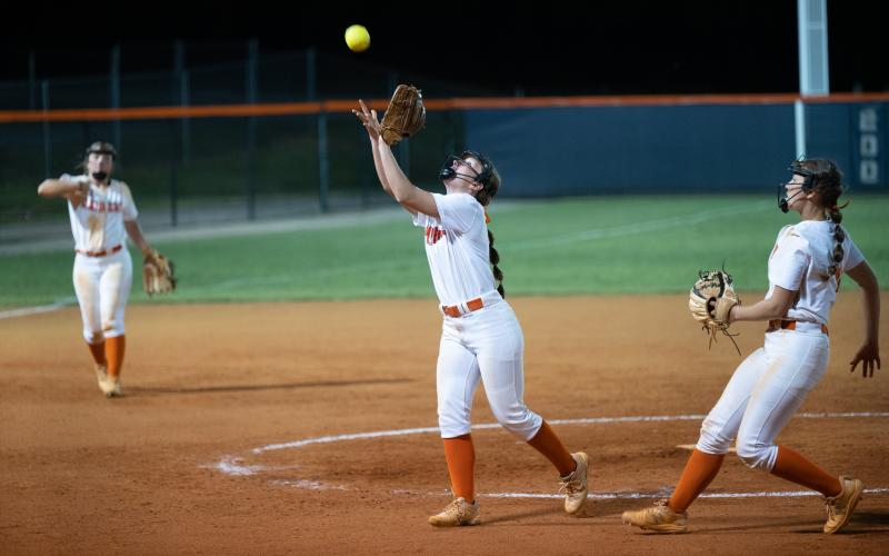 Habersham Central’s Hannah Odum catches a pop fly to seal the win for the Lady Raiders in their second game on Tuesday. ZACH TAYLOR/Special