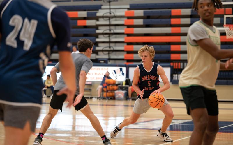 Paul dribbles through several defenders. ZACH TAYLOR/Special