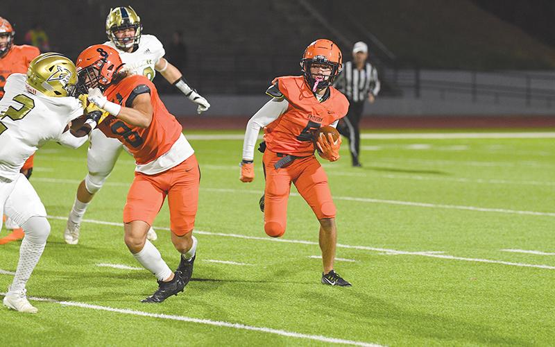 Habersham Central’s Zeke Whittington has a slim chance of catching 100 balls this year, matching the school record of Tavarres King (below).