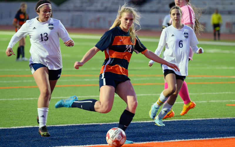 Habersham Central’s Sarah Clark drives to the net for one of her four goals Friday. ZACH TAYLOR/Special