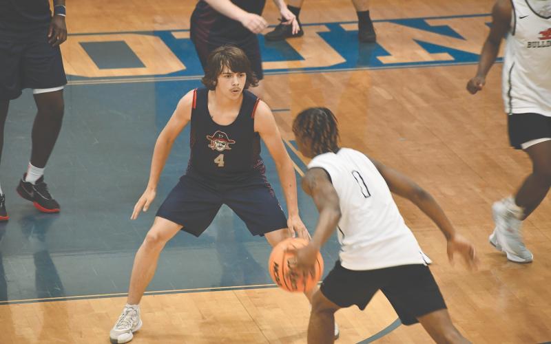 Habersham Central’s Brannon Gaines digs in on defense. LANG STOREY/Staff