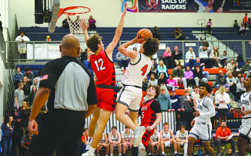 Habersham Central’s  Brannon Gaines (4) drives to the hoop against Jackson County. ZACH TAYLOR/Special
