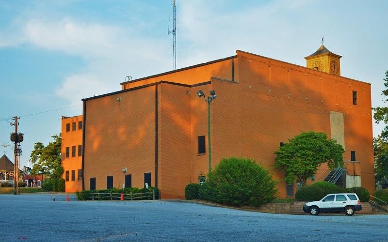 The old courthouse in Clarkesville has sat untouched for more than a decade.