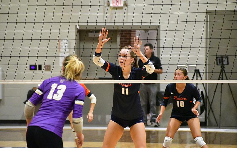 Jayden Jarrett posts up at the net during Habersham’s win over Union County Tuesday. LANG STOREY/Staff