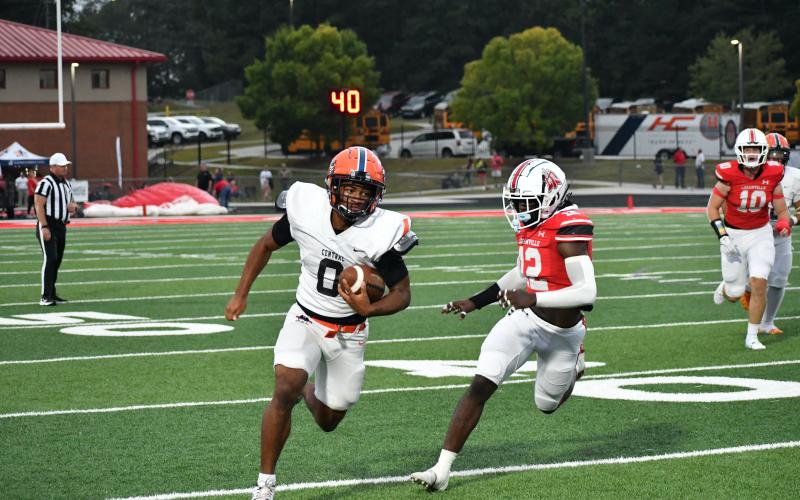 Habersham RB Donnie Warren had a strong start to region play Friday at Loganville. LANG STOREY/Staff