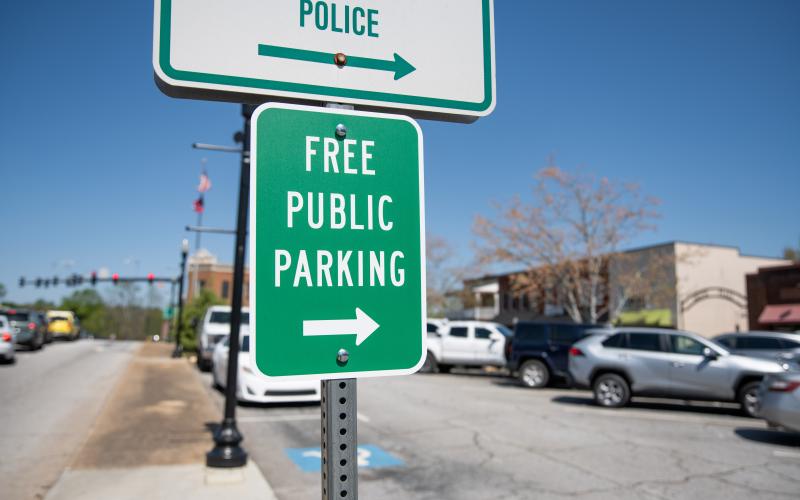 With the introduction of Clarkesville’s new parking policy, retail owners, visitors and city residents will be more careful about parking habits in the square. ZACH TAYLOR/Staff