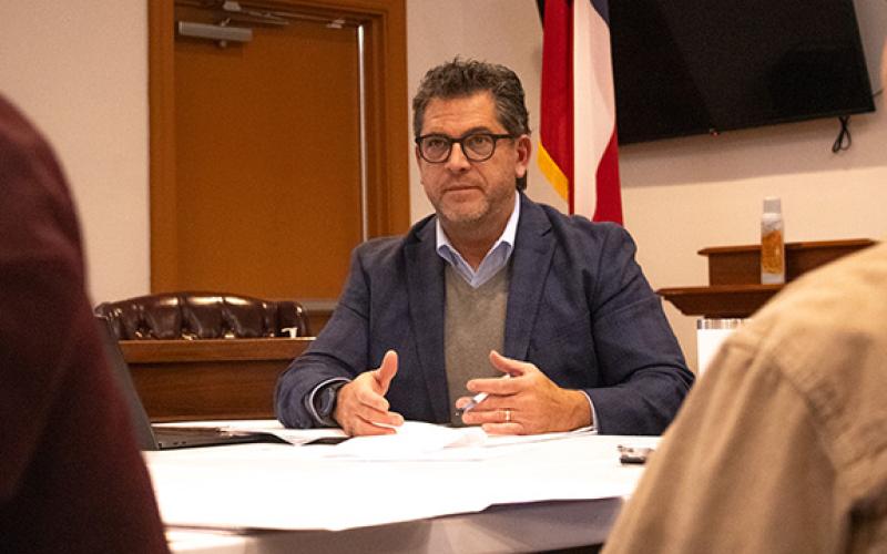 Georgia Municipal Association Member Services Consultant Pete Pyrzenski talks to Alto council members about their 2026 budget deadline, as well as other pressing issues the town is facing, especially at the end of the year. (Hannah Caudell/Staff)