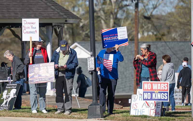 More than 200 people showed up to the No Kings protest in Habersham on Saturday. ZACH TAYLOR/Staff