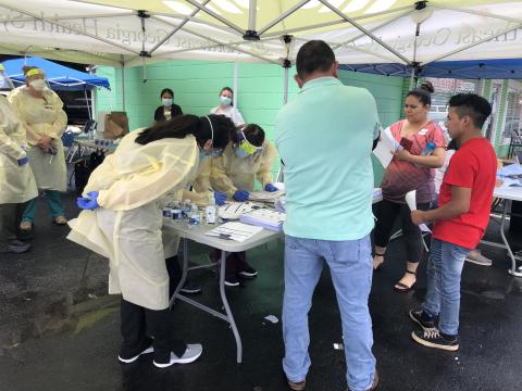 Daniela Cintron / Trabajadores de la planta avícola Vital Foods en Gainesville, tuvieron la oportunidad de hacerse la prueba de COVID-19 gratuitamente 