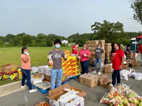 Pictures (any of them): Distintas organizaciones unen fuerza para recaudar y distribuir alimentos el 27 de Junio en distintas áreas de Georgia.  