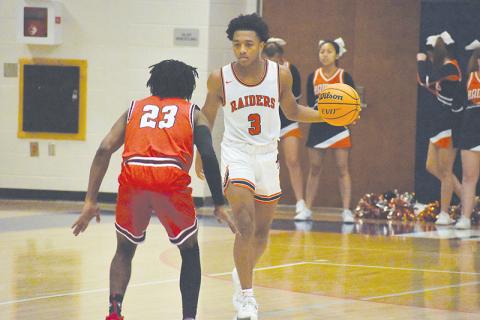 Junior point guard Malachi Dooley has been a key cog for the Raiders on both ends of the floor in 2020-21. The 2019-20 first-team all-region selection currently averages 18.5 points per game this season while helping the Raiders surpass last season’s win total with six games remaining.