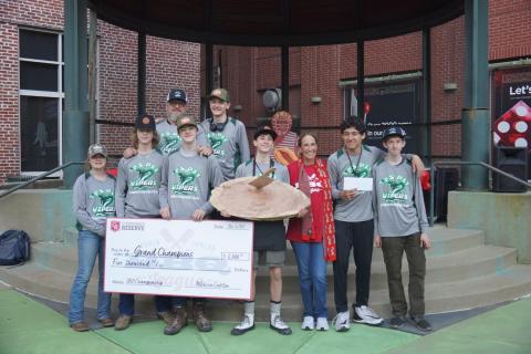 Tallulah Falls’ Pit Vipers are (from left) Brooke Hayes, Zach Freeman, Jake Owensby, Joel Bourlet, Melissa Cookston, Marc Crotta, Matthew Wolfe; back row, Tom Tilley and Teryk Tilley. TALLULAH FALLS SCHOOL/Submitted