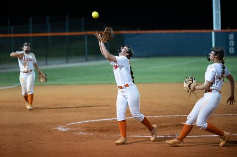 Habersham Central’s Hannah Odum catches a pop fly to seal the win for the Lady Raiders in their second game on Tuesday. ZACH TAYLOR/Special