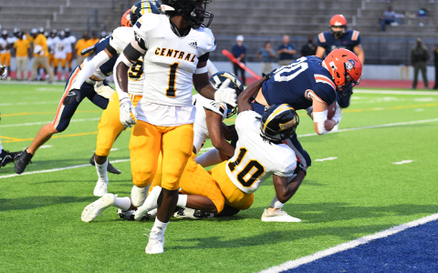 Habersham Central’s Blandon Grizzle plows forward through Central Gwinnett defenders for a touchdown last Friday night. TOM ASKEW/Special