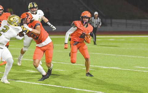 Habersham Central’s Zeke Whittington has a slim chance of catching 100 balls this year, matching the school record of Tavarres King (below).