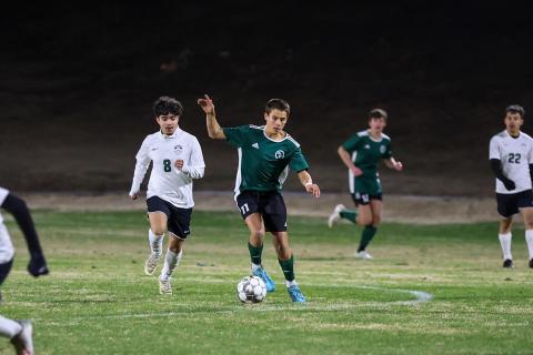 Tallulah Falls’ Clay Kafsky works the ball downfield during a recent home match. AUSTIN POFFENBERGER/Special