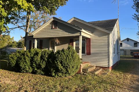 This house owned by the county was set to be rented to Recreation Director Brooke Whitmire before the Habersham County Board of Commissioners voted against it Monday. MATTHEW OSBORNE/Staff