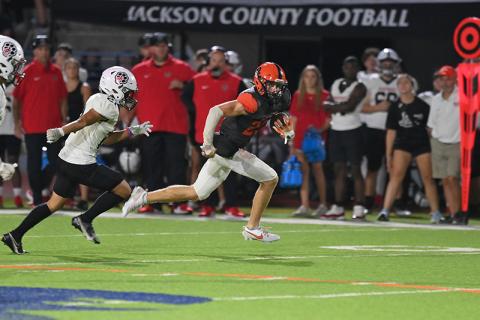 Habersham Central’s Carter Barrett has always been a defensive stalwart, but his impact on offense is increasing every week, including this 70-yard  touchdown against Jackson County last week. The Raiders are off tonight before taking on Gainesville at home Oct. 13. TOM ASKEW/Special