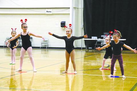 Gracelyn Bryant, Paisley Gunn, Mystery Lee, Gracie Gaboriault and Lillian Rogers show off their ballet skills. HABERSHAM COUNTY/Submitted