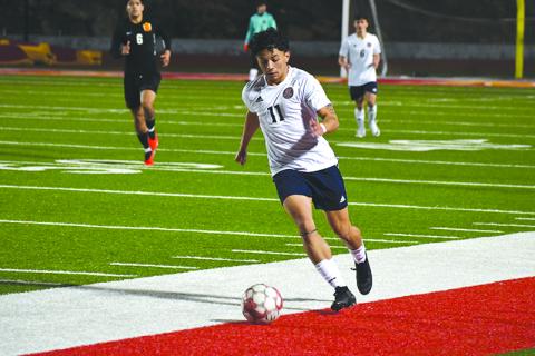 Habersham Central’s Xavier Lopez turns upfield during Monday’s exhibition. LANG STOREY/Staff