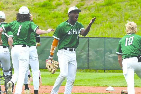 Tallulah Falls’ Chris Waldron acknowledges the crowd after the Indians defeated Swainsboro in the quarterfinal round. LANG STOREY/Staff