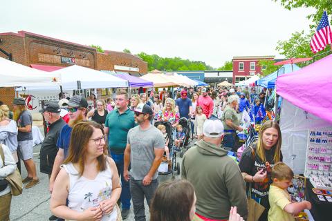 Folks mingle at last year’s Mountain Laurel Festival in Clarkesville. ZACH TAYLOR/Special