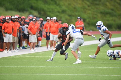 Habersham’s Donnie Warren takes on a defender in the Raiders’ scrimmage on Aug. 2. TOM ASKEW/Special