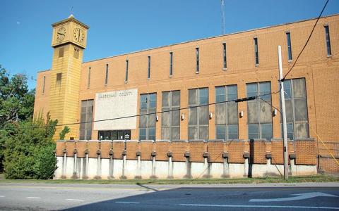 The old Habersham County courthouse is still up for grabs. FILE