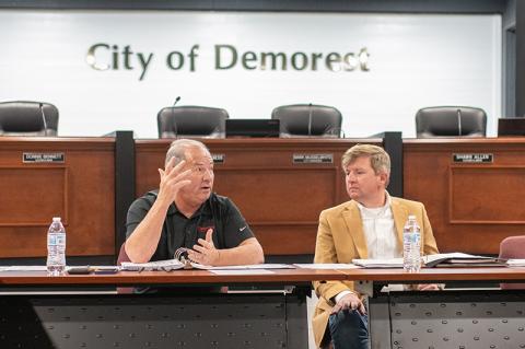 City Manager Mark Musselwhite, left, discusses the plan for the City of Demorest to hire Jessie Owensby of Civic Enhancement Strategies to develop the city’s Land Use Ordinance further. ZACH TAYLOR/Staff