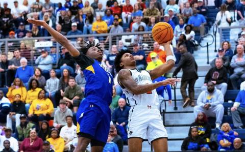 Habersham Central’s Enzo Combs added 17 points to the Raiders’ total in their Elite Eight matchup, capping off a marvelous career in Mt. Airy. BROOKE BARBOUR/HCHS