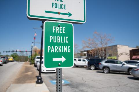 With the introduction of Clarkesville’s new parking policy, retail owners, visitors and city residents will be more careful about parking habits in the square. ZACH TAYLOR/Staff