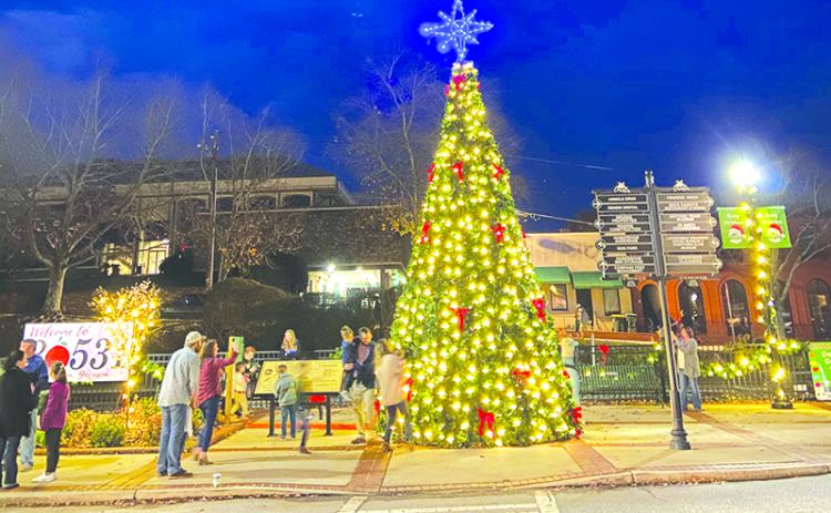 Cornelia lit its Christmas tree on Saturday, Nov. 29.