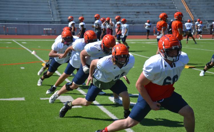 Habersham Central linemen get in some work earlier in spring practice. The final audition before next year’s training camp comes tonight in Hartwell. MATTHEW OSBORNE/Staff