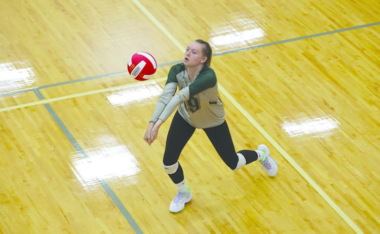 Tallulah Falls’ Skylyn Yaskiewicz sets the ball for a teammate. AUSTIN POFFENBERGER/Special