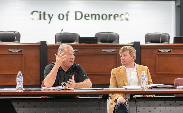City Manager Mark Musselwhite, left, discusses the plan for the City of Demorest to hire Jessie Owensby of Civic Enhancement Strategies to develop the city’s Land Use Ordinance further. ZACH TAYLOR/Staff