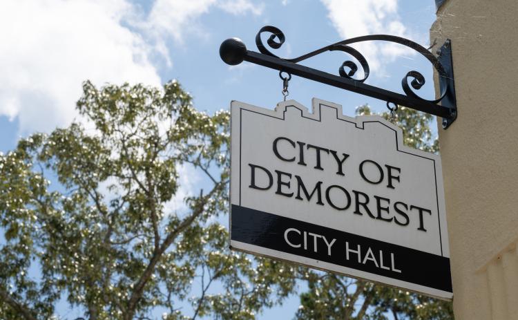 Demorest hears from residents about wants for the future of the city. ZACH TAYLOR/Staff