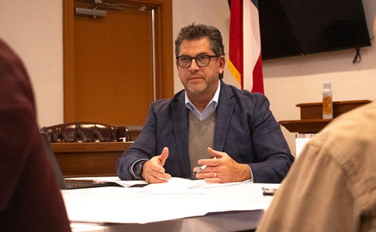 Georgia Municipal Association Member Services Consultant Pete Pyrzenski talks to Alto council members about their 2026 budget deadline, as well as other pressing issues the town is facing, especially at the end of the year. (Hannah Caudell/Staff)