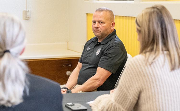 Demorest Police Chief Casey Chastain takes the stand in an alcohol license revocation hearing involving Chevron Food Mart. (Zach Taylor/Staff)