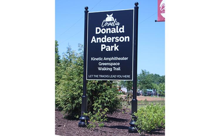 The signage to Donald Anderson Park still says that it will also be the home of Kinetic Amphitheater. Commissioners decided to terminate discussions with Kinetic after it was acquired by Uniti, another fiber internet company that would not pay the city the $30,000 five-year contractual donation for the naming rights to the amphitheater. (Hannah Caudell/Staff)