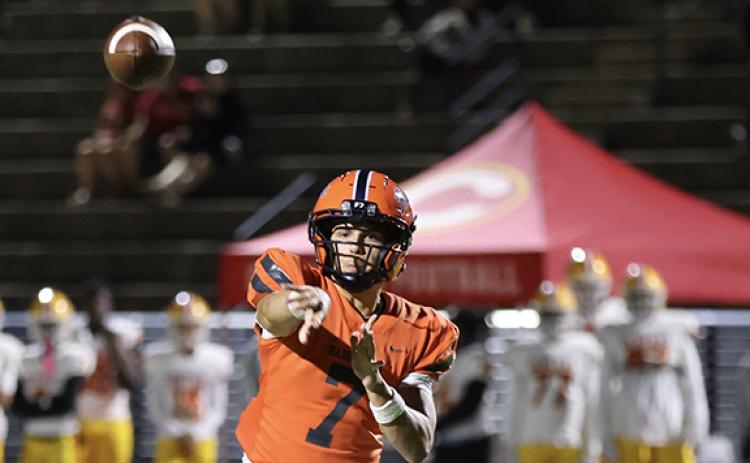 Habersham Central senior quarterback Paris Wilbanks (7) passes the ball during the game tonight at Raider Stadium. (Landen Todd/Staff)