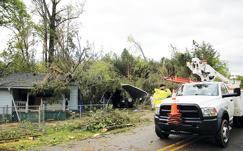 A house was damaged by the overnight storm on Kitchens Road in Alto. The Habersham County Sheriff’s Office was on scene and locals helped cleanup debris Monday morning.