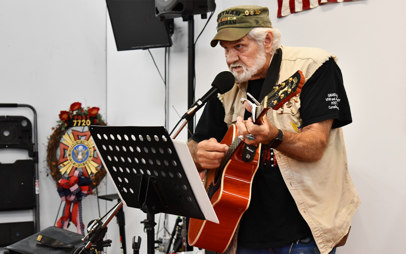 Rodger Keebaugh performed “Amazing Grace,” “Achy Brachy Heart” and other tunes before the formal Quilt of Valor ceremony. MATTHEW OSBORNE/Staff